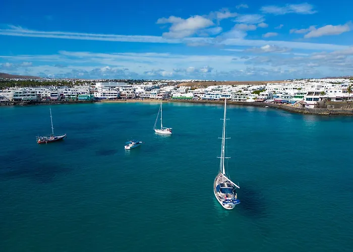 Arcos, Piscina Privada Climatizada Y Jacuzzi Con Maravillosas Vistas Al Islote De Lobos * Playa Blanca (Lanzarote)