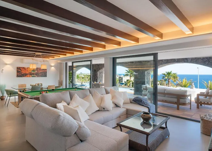 Arcos, Piscina Privada Climatizada Y Jacuzzi Con Maravillosas Vistas Al Islote De Lobos Playa Blanca (Lanzarote)